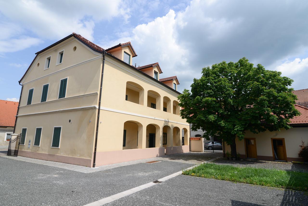 Castanea Bed and breakfast 3*
